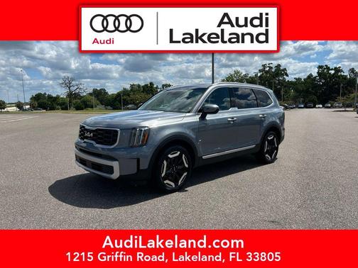 Everlasting Silver 2025 Kia Telluride S