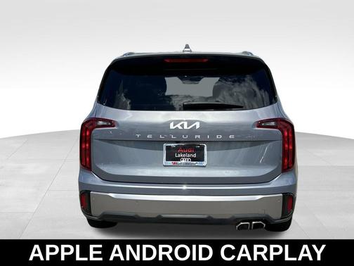Everlasting Silver 2025 Kia Telluride S