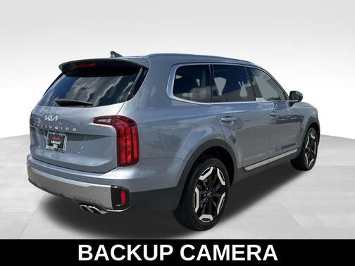 Everlasting Silver 2025 Kia Telluride S