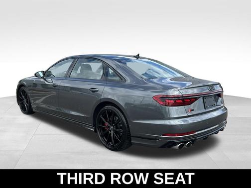 Daytona Gray Pearl 2023 Audi S8 4.0T