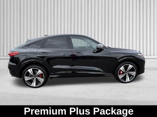 Mythos Black Metallic 2026 Audi SQ5 3.0T Premium Plus