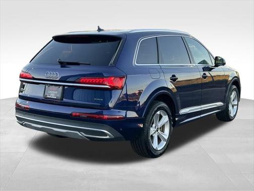 2024 Audi Q7 45 Premium Plus