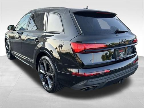 2025 Audi Q7 55 Premium Plus