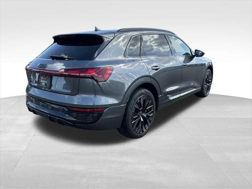 2024 Audi Q8 e-tron Prestige