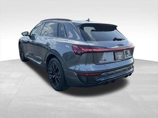 2024 Audi Q8 e-tron Prestige