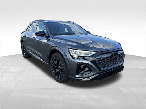 2024 Audi Q8 e-tron Prestige