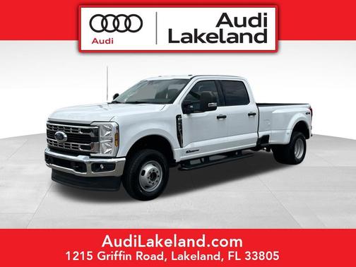 Oxford White 2025 Ford F-350 XLT