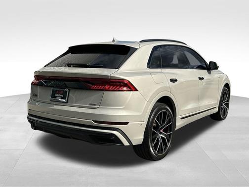 2022 Audi Q8 55 Premium Plus