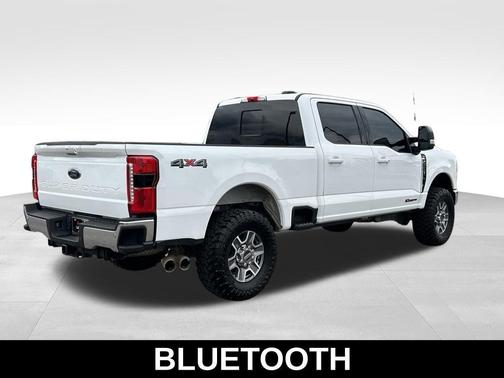 Oxford White 2024 Ford F-250 Lariat