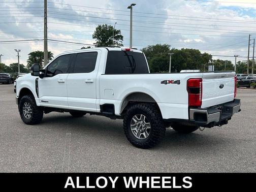 Oxford White 2024 Ford F-250 Lariat
