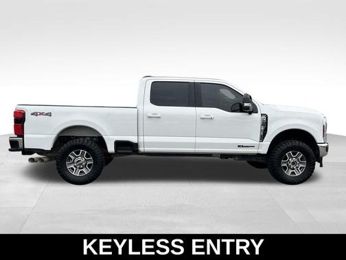 Oxford White 2024 Ford F-250 Lariat
