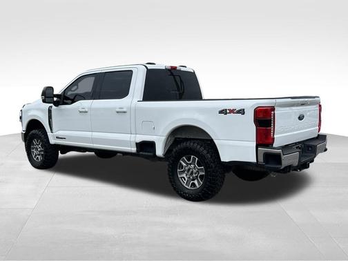 Oxford White 2024 Ford F-250 Lariat