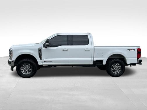 Oxford White 2024 Ford F-250 Lariat