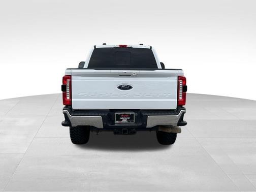 Oxford White 2024 Ford F-250 Lariat