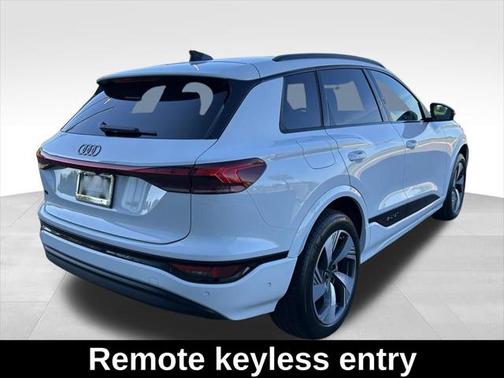 2025 Audi Q6 e-tron Premium Plus quattro