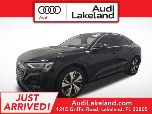 2024 Audi Q8 e-tron Premium Plus