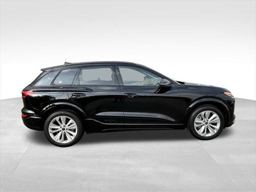 2025 Audi Q6 e-tron Premium