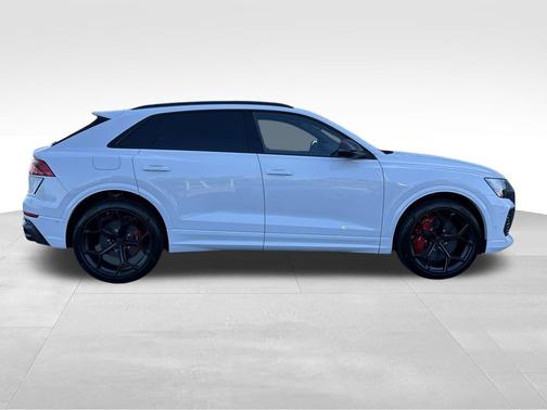 Glacier White Metallic 2026 Audi RS Q8 4.0T