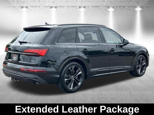 Mythos Black Metallic 2025 Audi Q7 55 Premium Plus