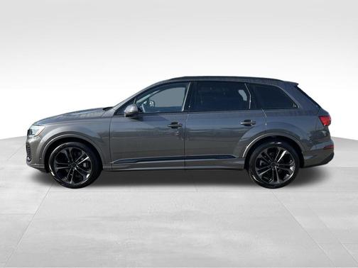 Samurai Gray Metallic 2026 Audi Q7 55 Premium Plus