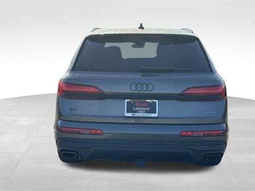 Samurai Gray Metallic 2026 Audi Q7 55 Premium Plus