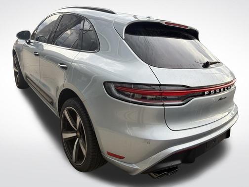 Dolomite Silver Metallic 2024 Porsche Macan Macan