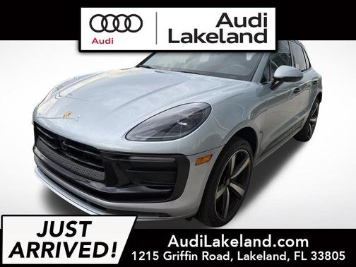 Dolomite Silver Metallic 2024 Porsche Macan Macan