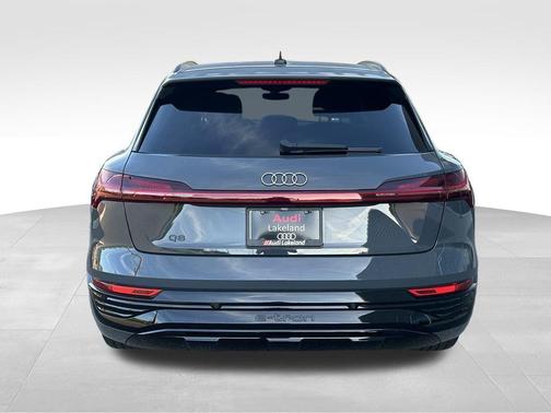 2024 Audi Q8 e-tron Premium Plus