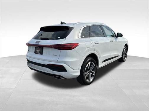 2025 Audi Q5 Premium