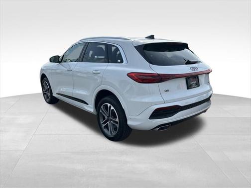 2025 Audi Q5 Premium