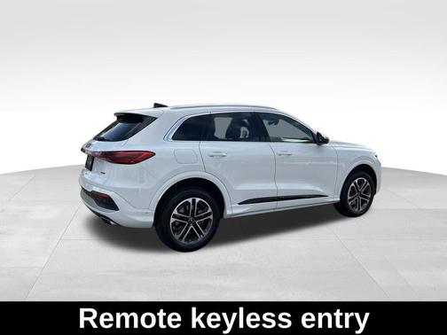 2025 Audi Q5 Premium TFSI quattro S tronic