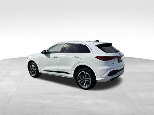 2025 Audi Q5 Premium TFSI quattro S tronic