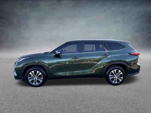 Cypress 2023 Toyota Highlander XLE