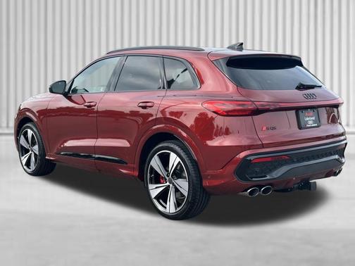 Grenadine Red Metallic 2026 Audi SQ5 3.0T Premium Plus