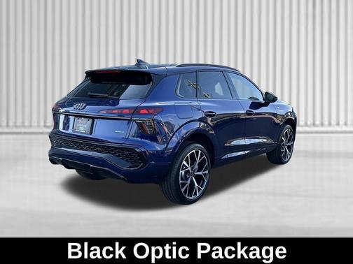 Navarra Blue Metallic 2026 Audi Q3 TFSI quattro S tronic