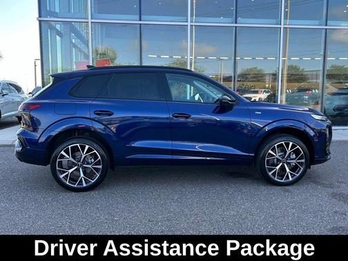 Navarra Blue Metallic 2026 Audi Q3 TFSI quattro S tronic