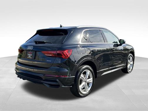 2022 Audi Q3 45 S line Premium Plus