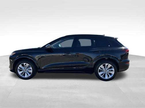 2025 Audi Q6 e-tron Premium