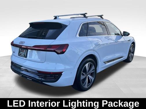 2024 Audi Q8 e-tron Premium Plus
