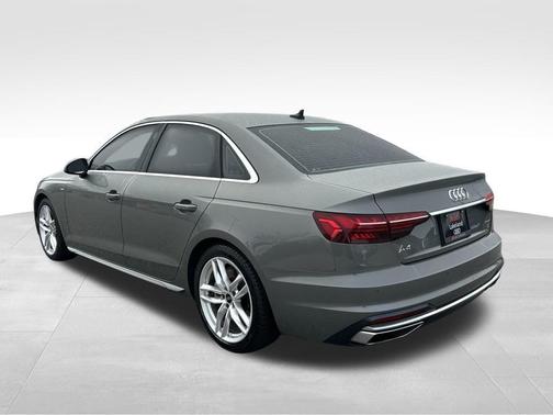 2023 Audi A4 45 S line Premium Plus