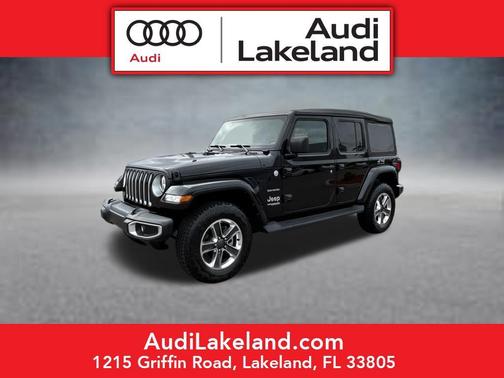 Black Clearcoat 2022 Jeep Wrangler Unlimited Sahara