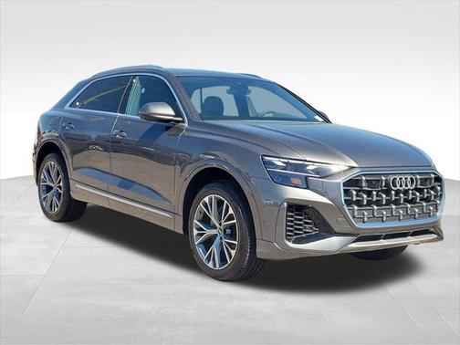 2025 Audi Q8 55 Premium Plus