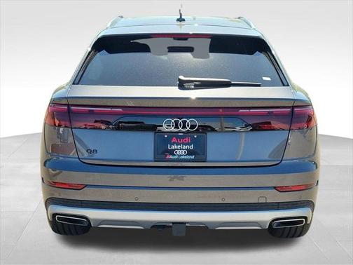 2025 Audi Q8 55 Premium Plus