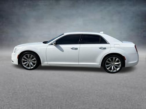 Bright White Clearcoat 2018 Chrysler 300 Limited