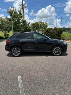 2025 Audi Q3 Premium 45 TFSI S line quattro Tiptronic