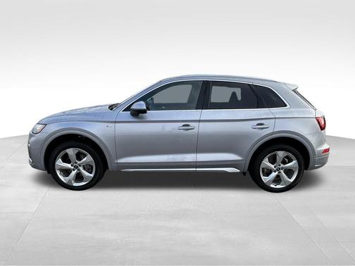 2022 Audi Q5 45 S line Prestige