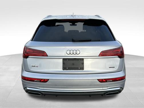 2022 Audi Q5 45 S line Prestige