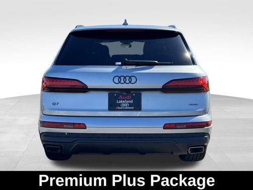 2026 Audi Q7 45 Premium Plus