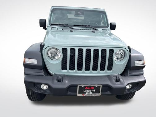 Earl Clearcoat 2024 Jeep Wrangler Sport S