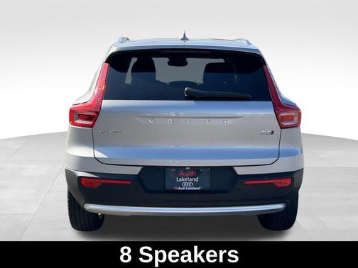 2023 Volvo XC40 B5 Plus Bright Theme
